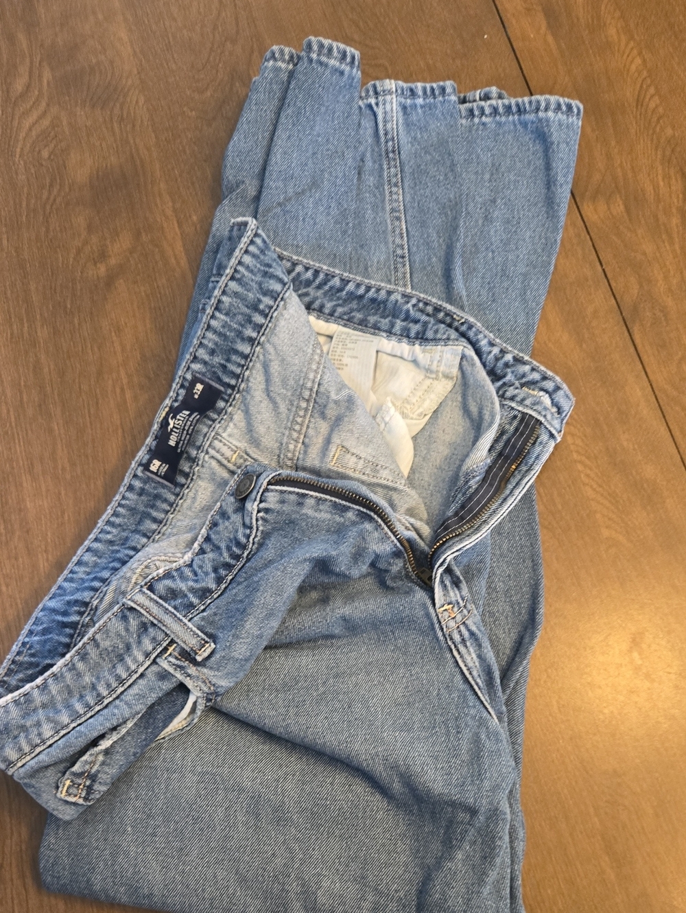 Hollister Ultra High Rise Baggy Jeans.